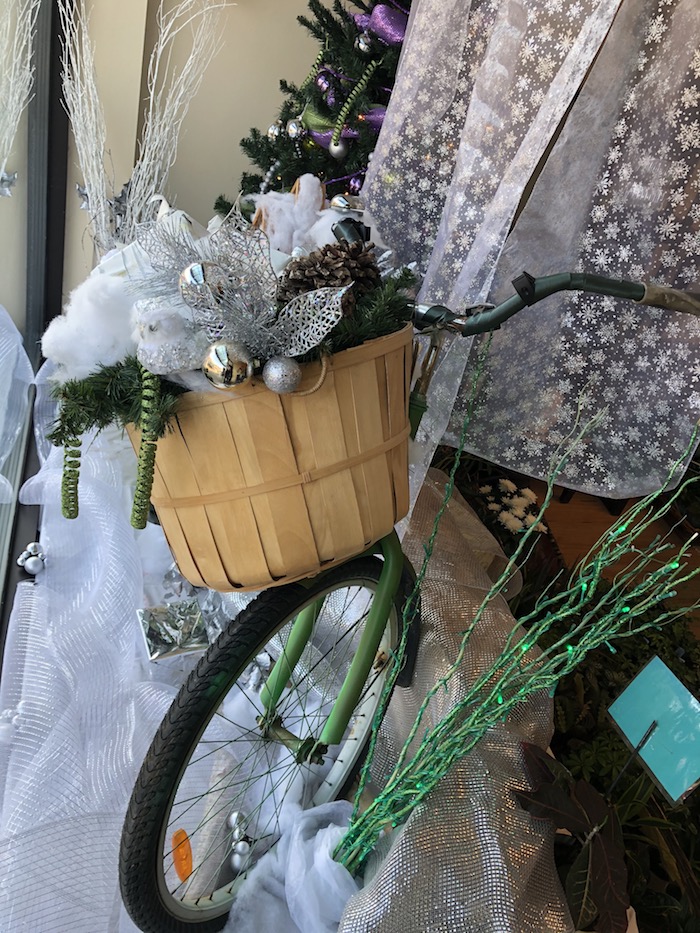 Holiday Window Display Winners